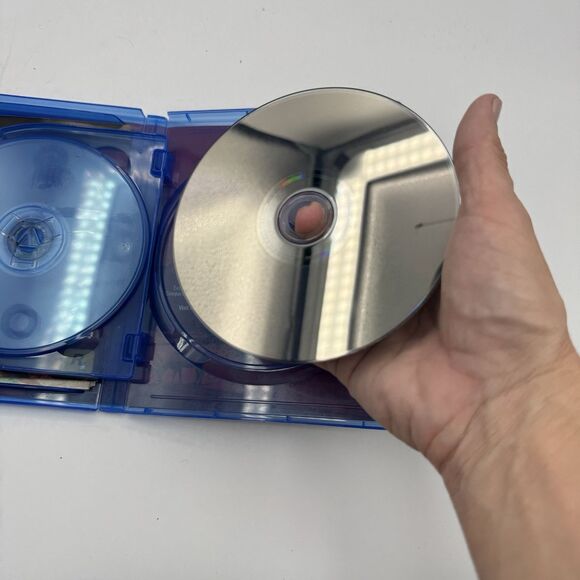 Red Dead Redemption 2 PS4 2018 Complete CIB Tested Working - Picture 6 of 12